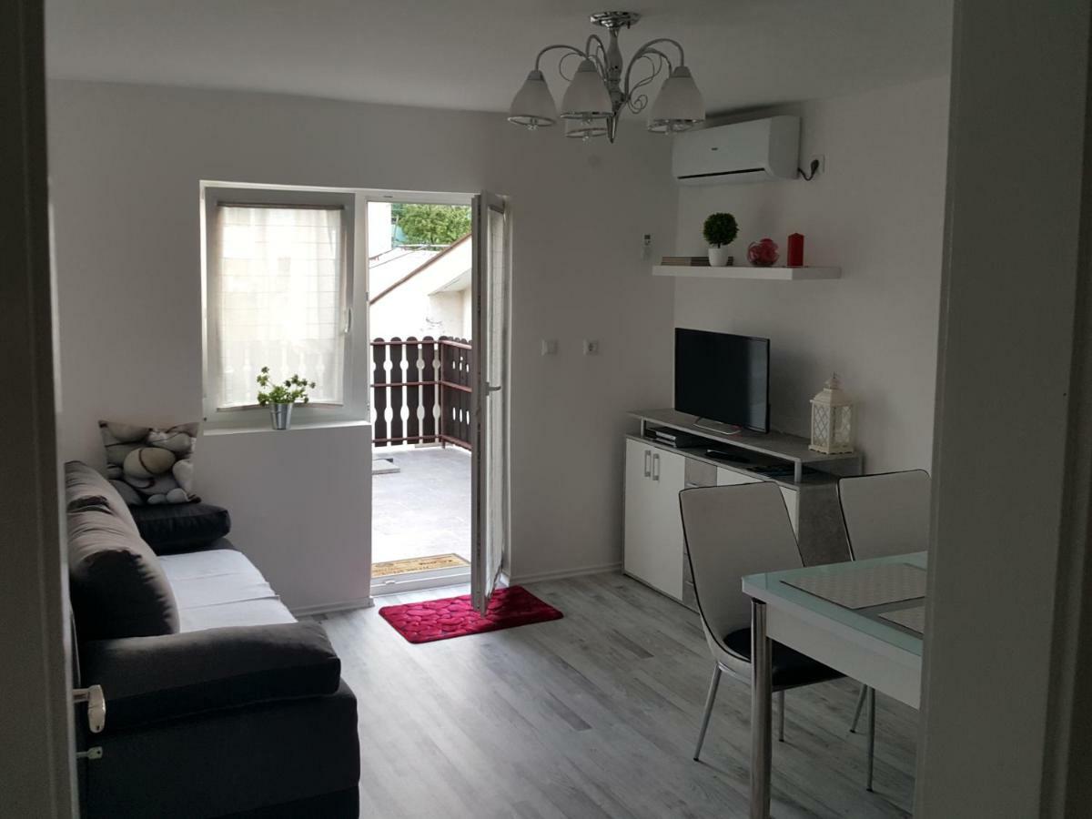 Apartment No1 Korenica Exterior photo